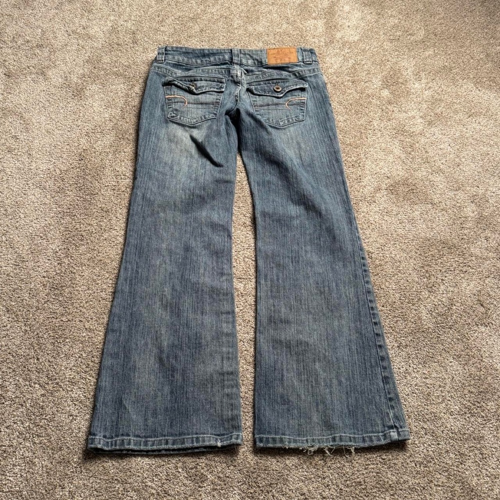 AMERICAN EAGLE "BOYFRIEND" FADED INDIGO LOW RISE BOOTCUT DENIM